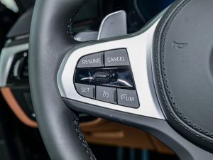 2022Ŀ 530i Lа M\b п؅^(q)