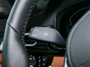 2022Ŀ 530i Lа M\b п؅^