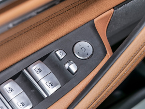 2022Ŀ 530i Lа M\b п؅^