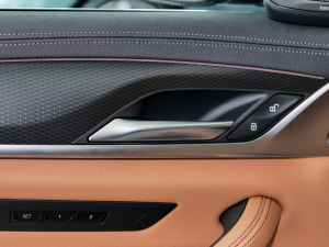 2022Ŀ 530i Lа M\b п؅^