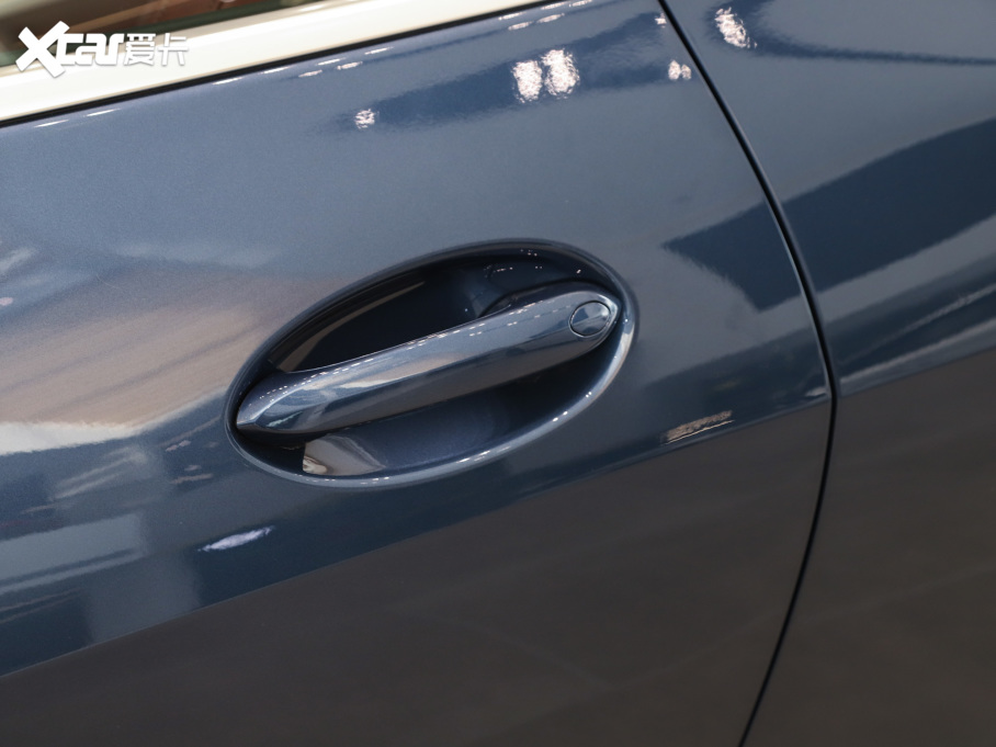 2022��R4ϵ 425i M�\�����b