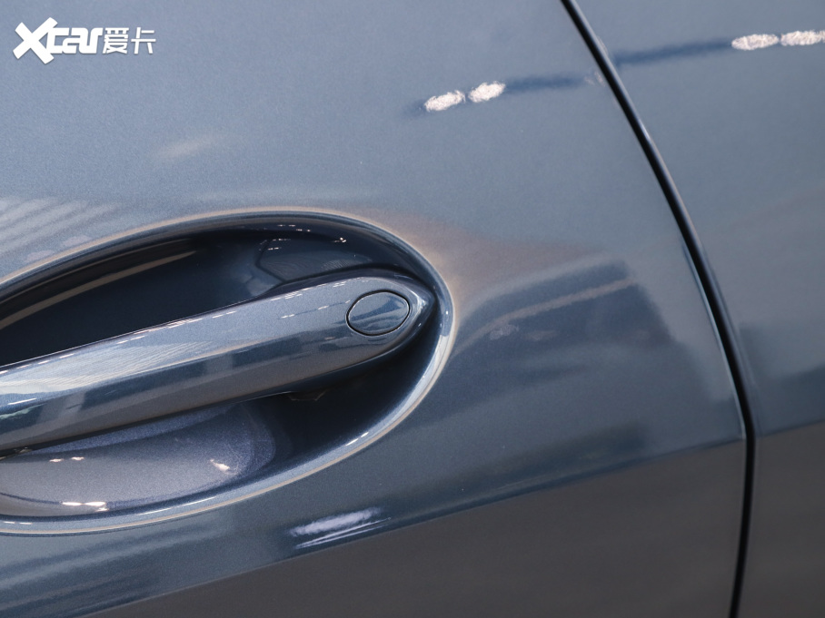 2022R4ϵ 425i M\b