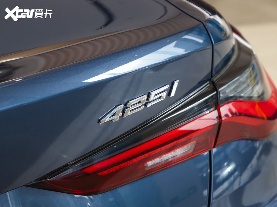 2022R4ϵ 425i M\b