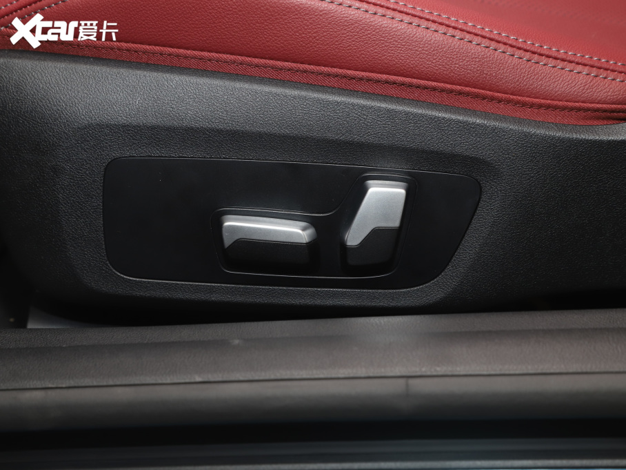 2022R4ϵ 425i M\b