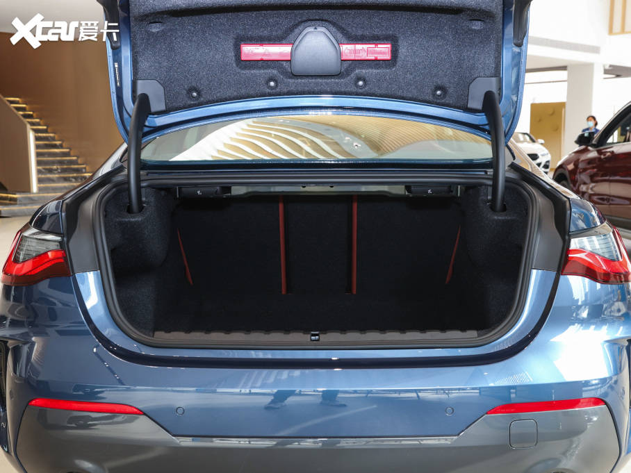 2022R4ϵ 425i M\b