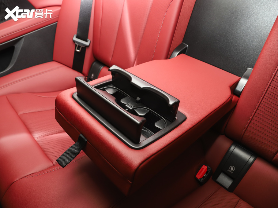 2022R4ϵ 425i M\b