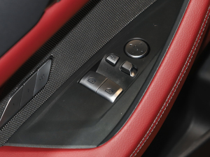 2022430i M\ҹb {܇ƅ^	