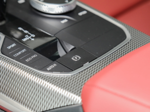 2022Ŀ 425i M\ҹb v܇Ƅ