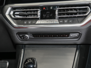 2022Ŀ 425i M\(yn)ҹb п؅^(q)