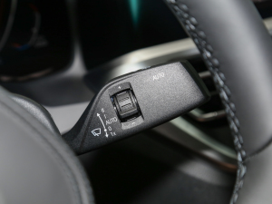 2022Ŀ 425i M\(yn)ҹb п؅^(q)