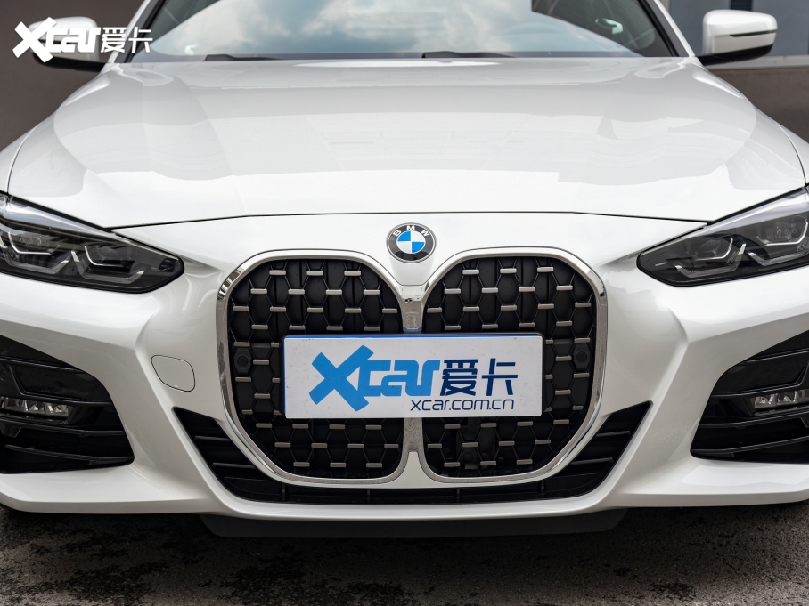 2022R4ϵ 425i M\b