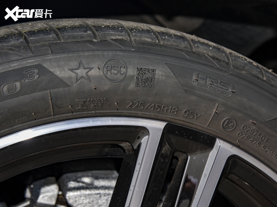 2022R4ϵ 425i M\b