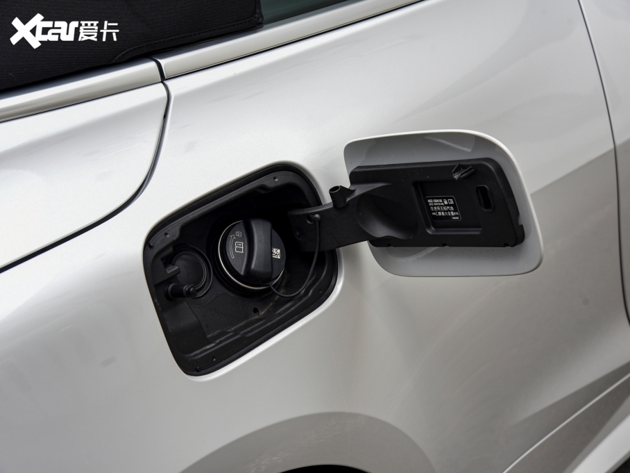 2022R4ϵ 425i M\b