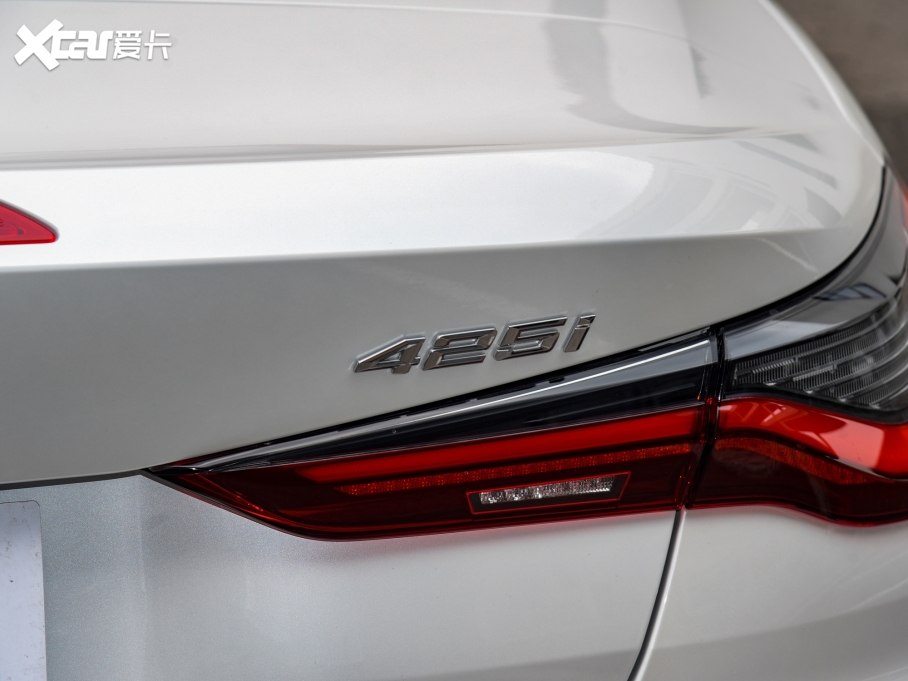 2022R4ϵ 425i M\b