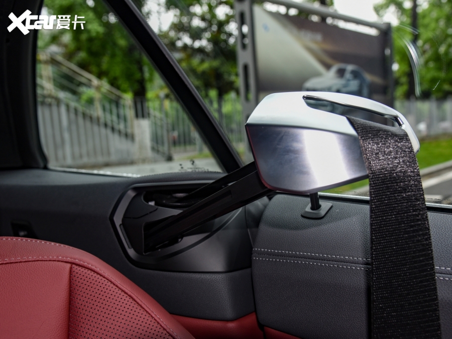 2022R4ϵ 425i M\b