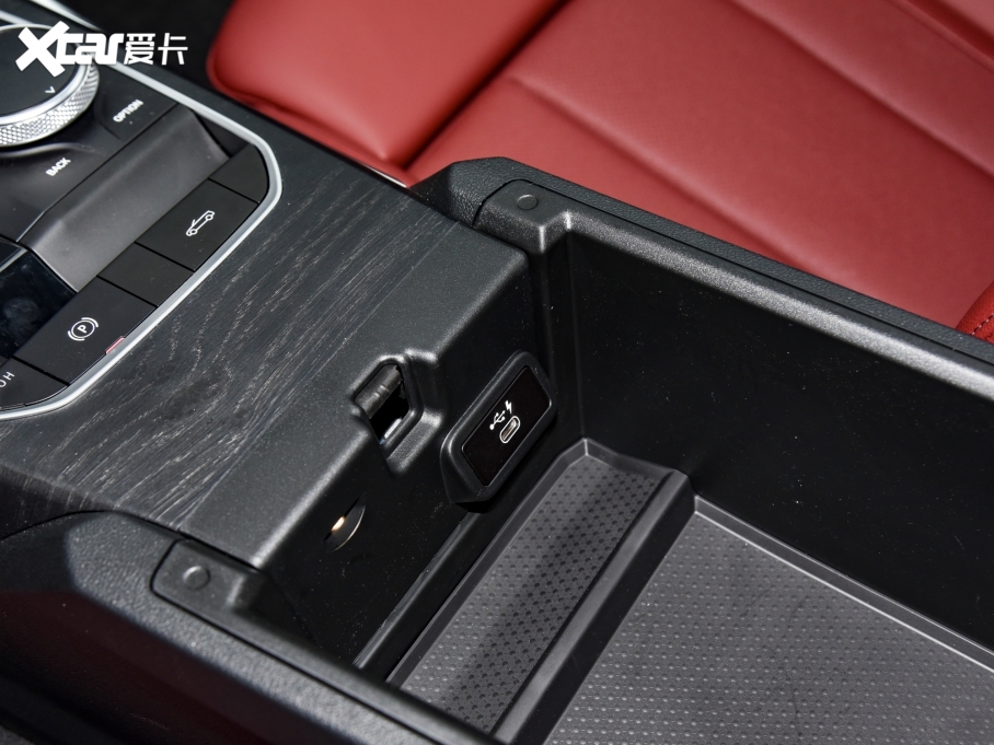 2022R4ϵ 425i M\b