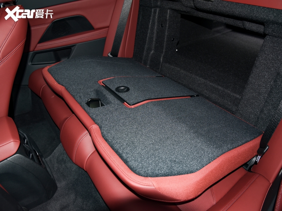 2022R4ϵ 425i M\b