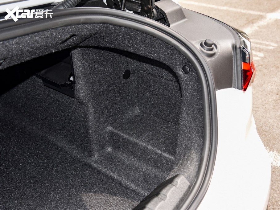 2022R4ϵ 425i M\b