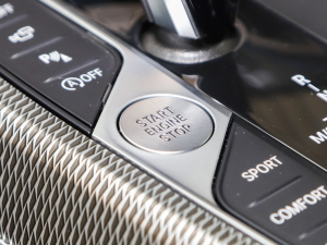 2022Ŀ 425i M\ҹb п؅^