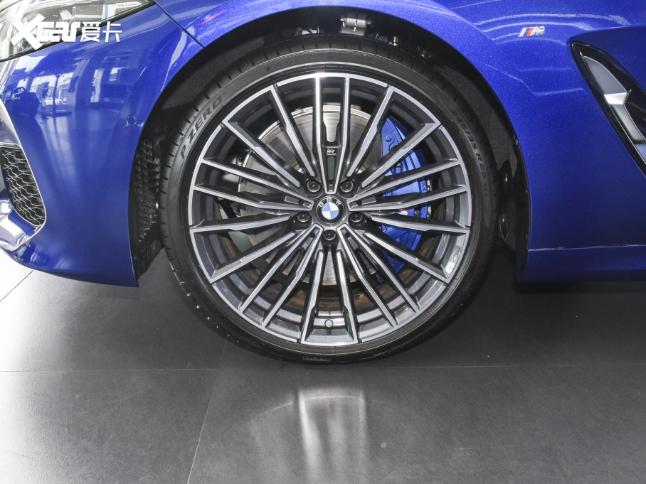 2021R8ϵT Ŀ 840i TI܇ M\b