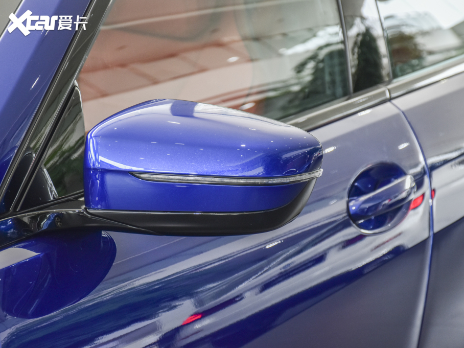 2021R8ϵT Ŀ 840i TI܇ M\b