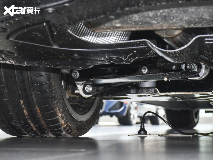 2021R8ϵT Ŀ 840i TI܇ M\b