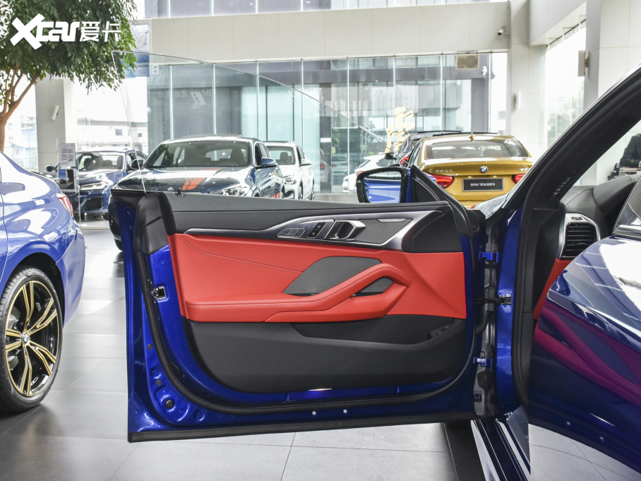 2021R8ϵT Ŀ 840i TI܇ M\b