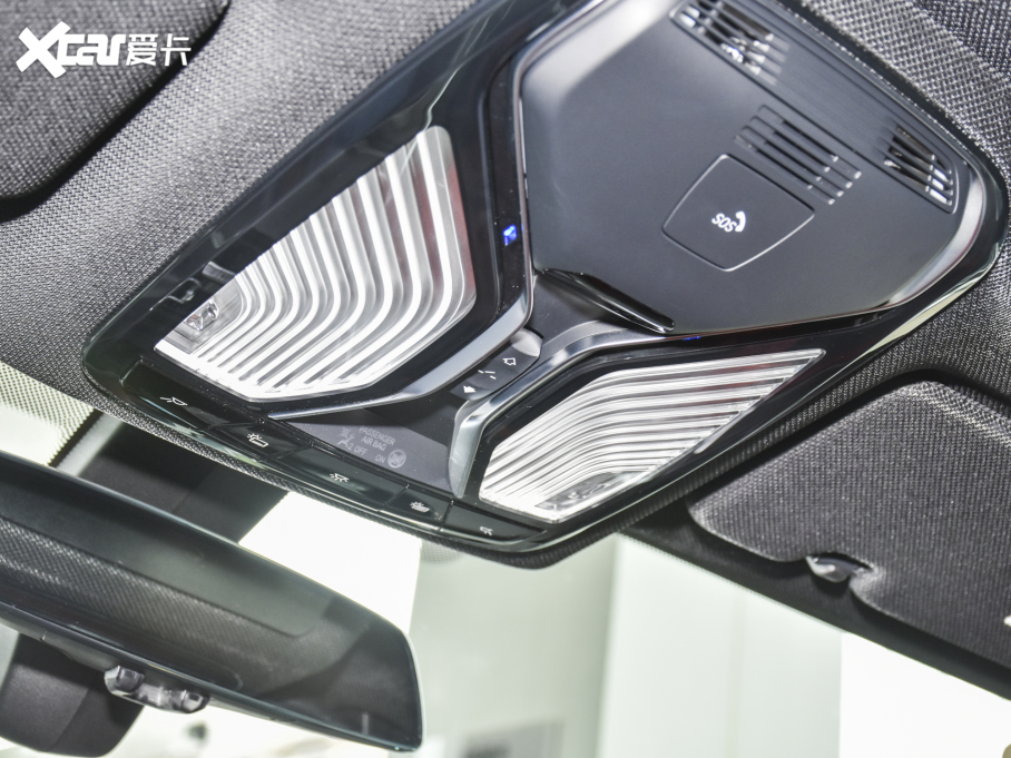 2021R8ϵT Ŀ 840i TI܇ M\b