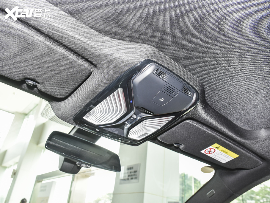 2021R8ϵT Ŀ 840i TI܇ M\b