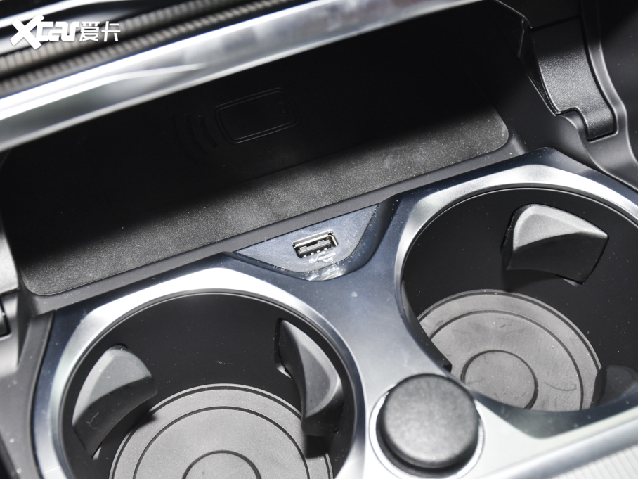 2021R8ϵT Ŀ 840i TI܇ M\b