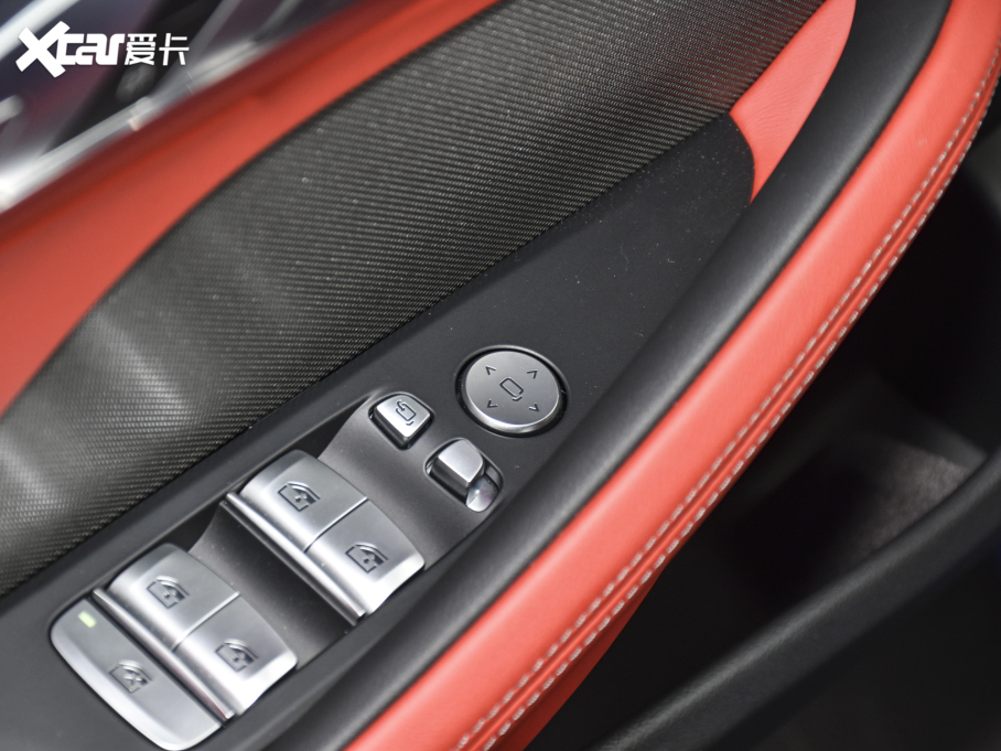 2021��R8ϵ���T �Ŀ� 840i ���T�I܇�� M�\�����b