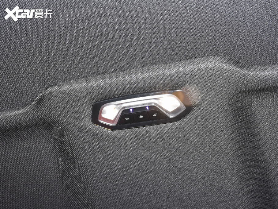 2021��R8ϵ���T �Ŀ� 840i ���T�I܇�� M�\�����b