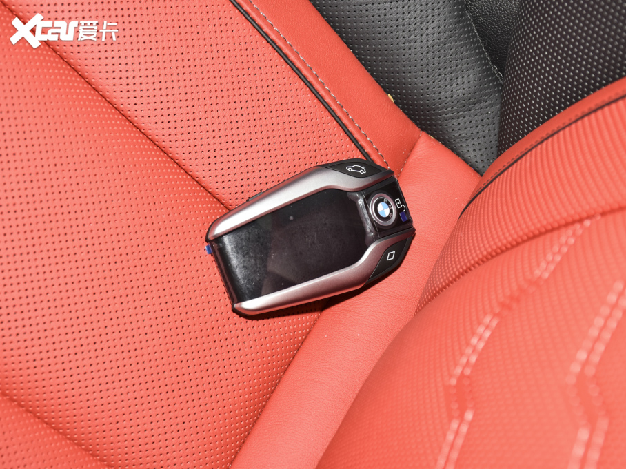 2021R8ϵT Ŀ 840i TI܇ M\b