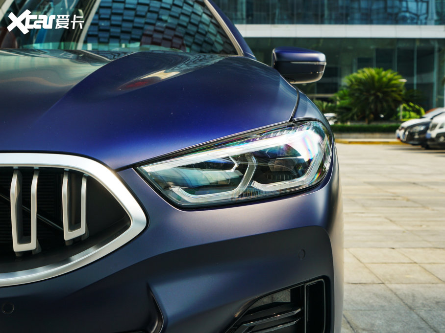 2022R8ϵT 840i TI܇ M\b