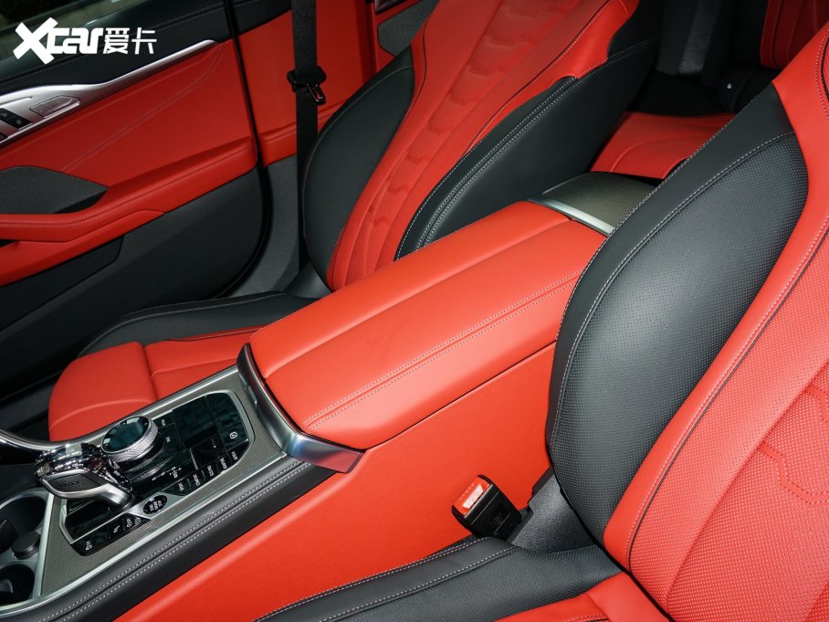 2022R8ϵT 840i TI܇ M\b