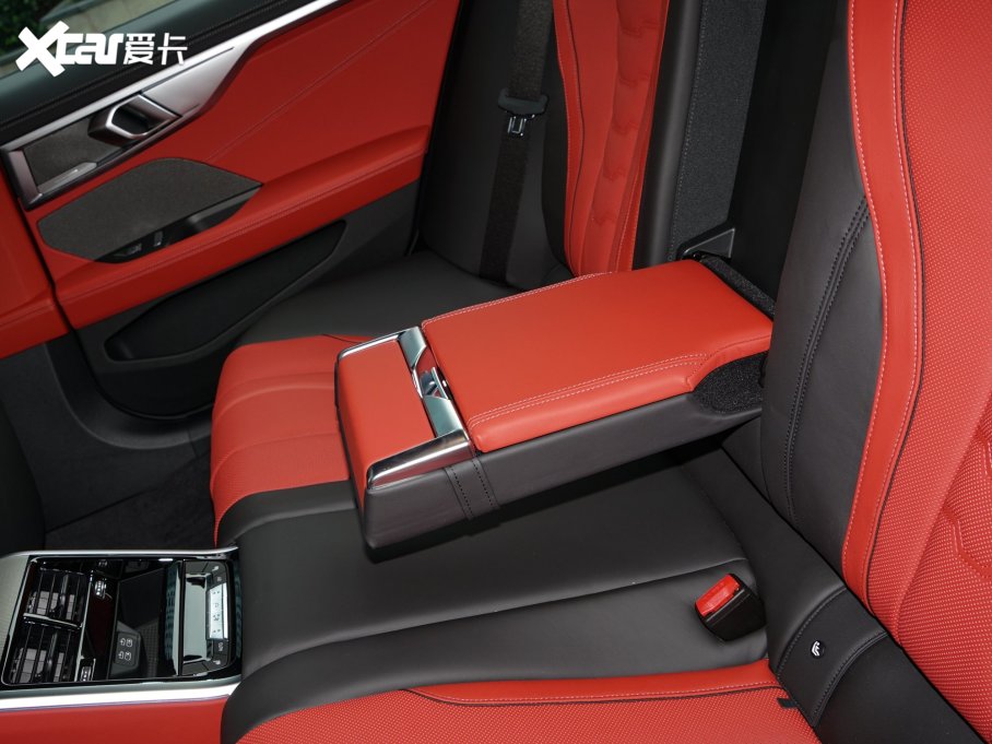 2022R8ϵT 840i TI܇ M\b