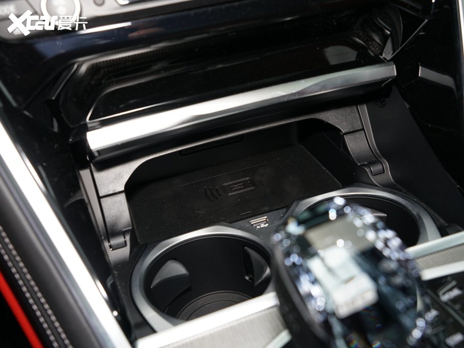 2022R8ϵT 840i TI܇ M\b