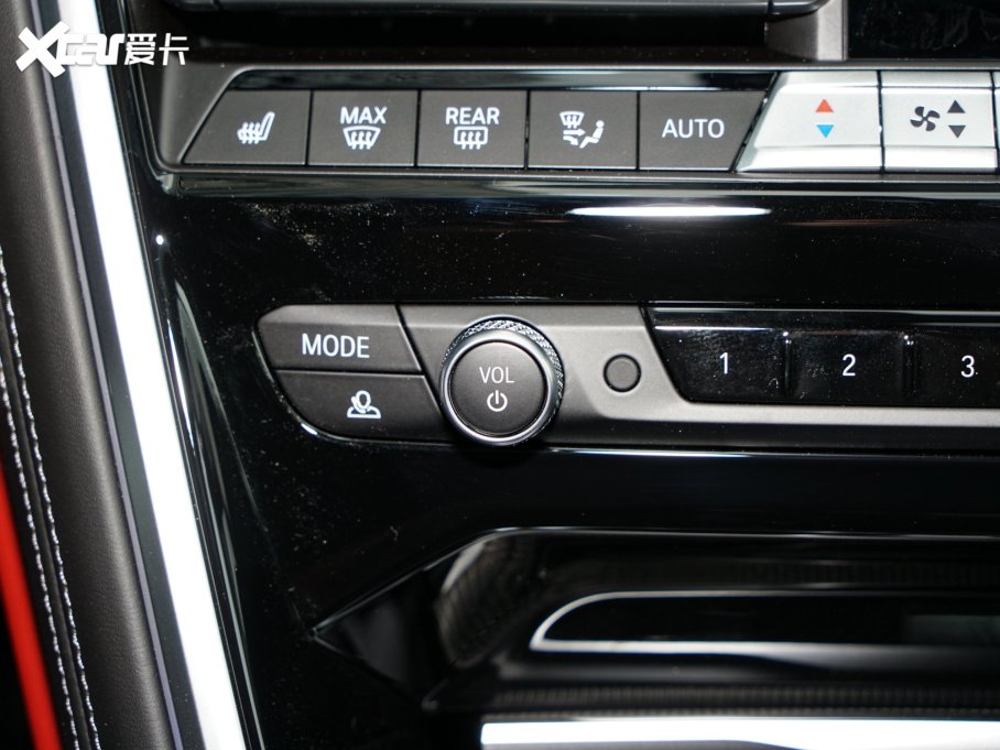 2022R8ϵT 840i TI܇ M\b