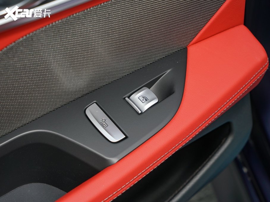 2022R8ϵT 840i TI܇ M\b