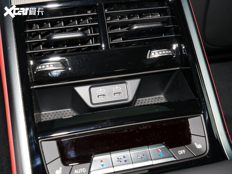 2022R8ϵT 840i TI܇ M\b