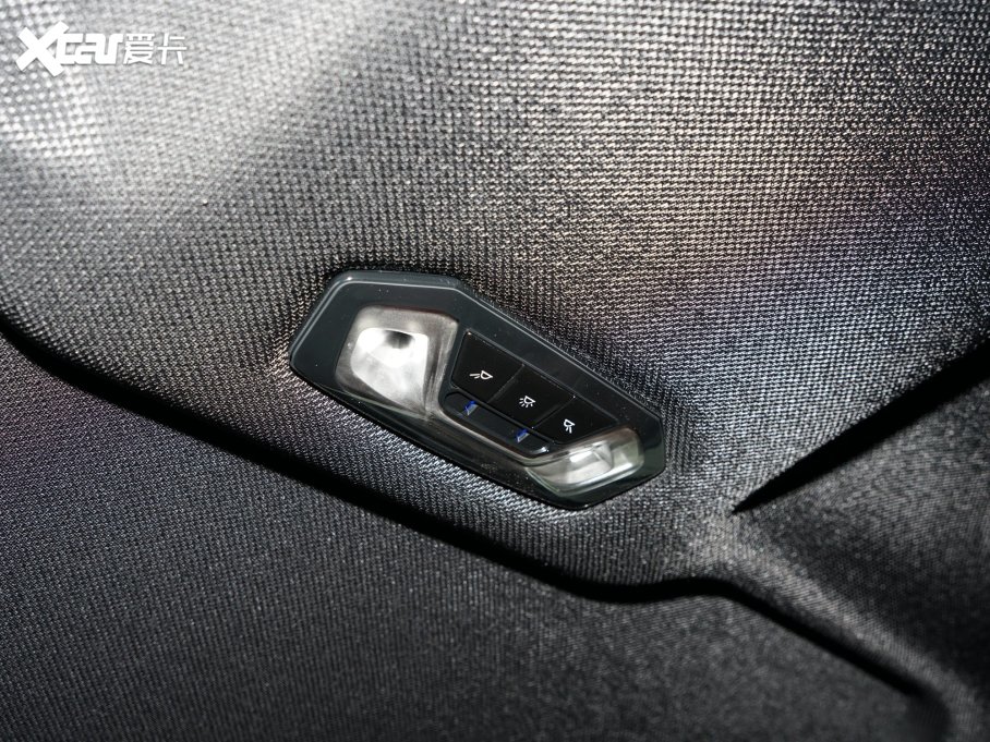 2022R8ϵT 840i TI܇ M\b