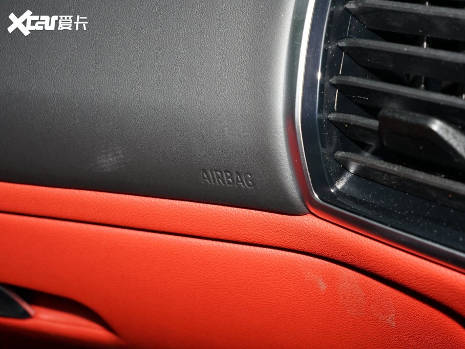 2022R8ϵT 840i TI܇ M\b