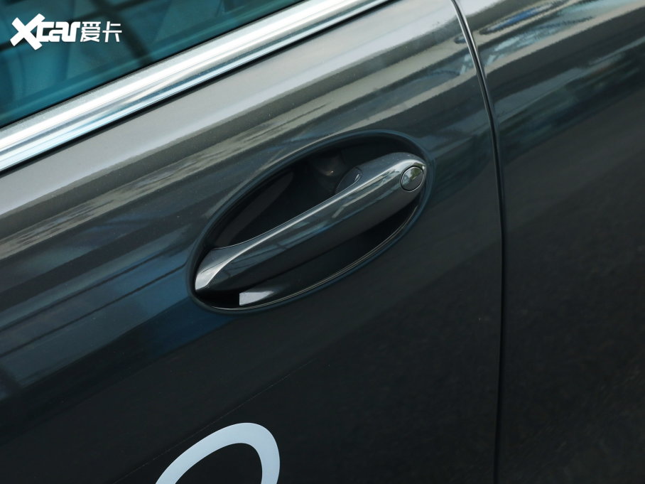 2022R8ϵT 840i xDrive TI܇ M\b