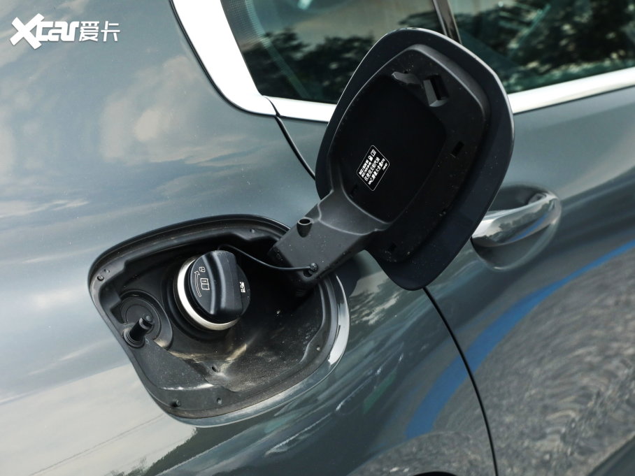 2022R8ϵT 840i xDrive TI܇ M\b