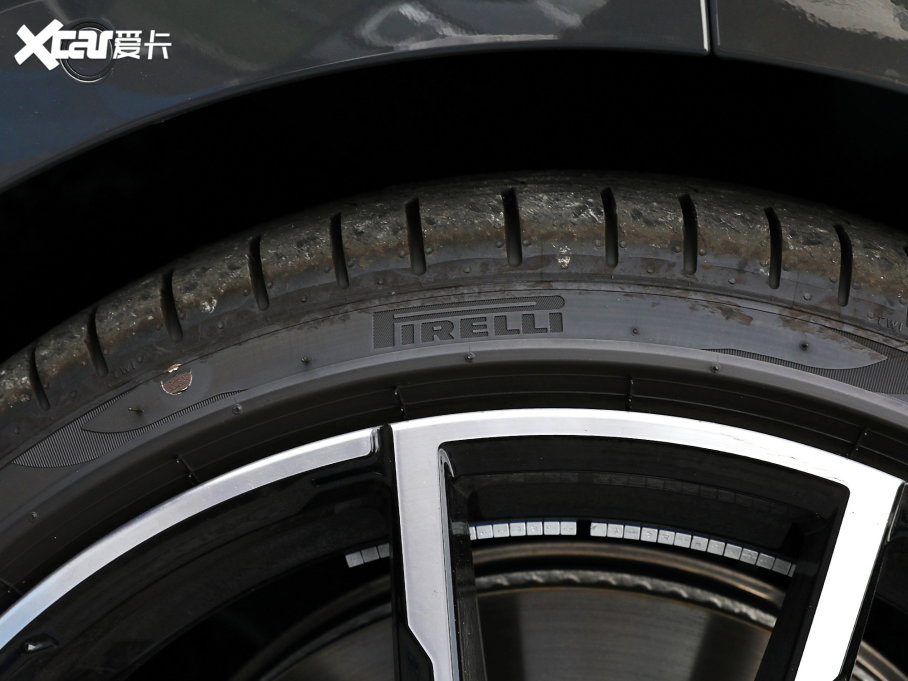 2022R8ϵT 840i xDrive TI܇ M\b