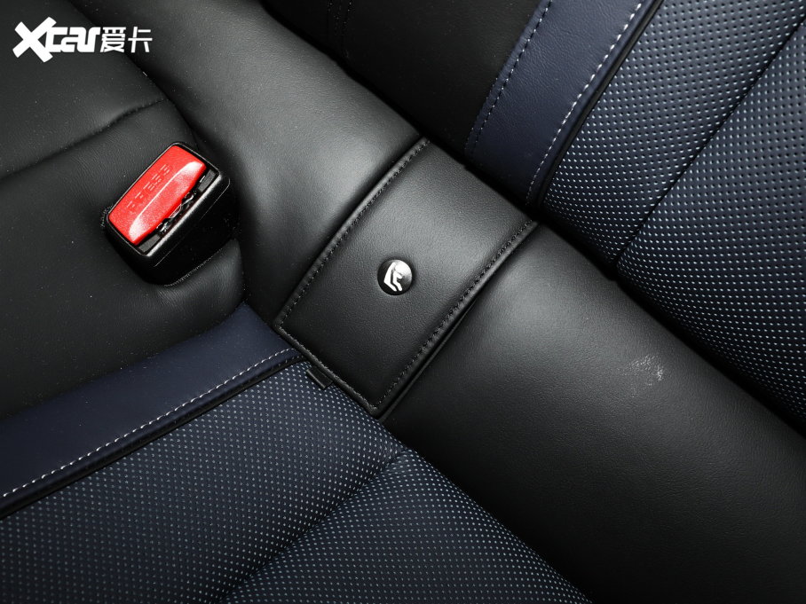 2022R8ϵT 840i xDrive TI܇ M\b