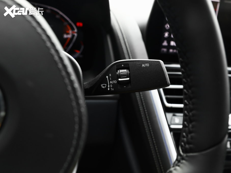 2022R8ϵT 840i xDrive TI܇ M\b