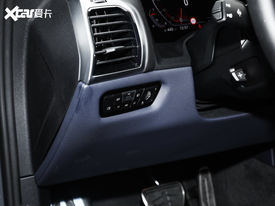 2022R8ϵT 840i xDrive TI܇ M\b