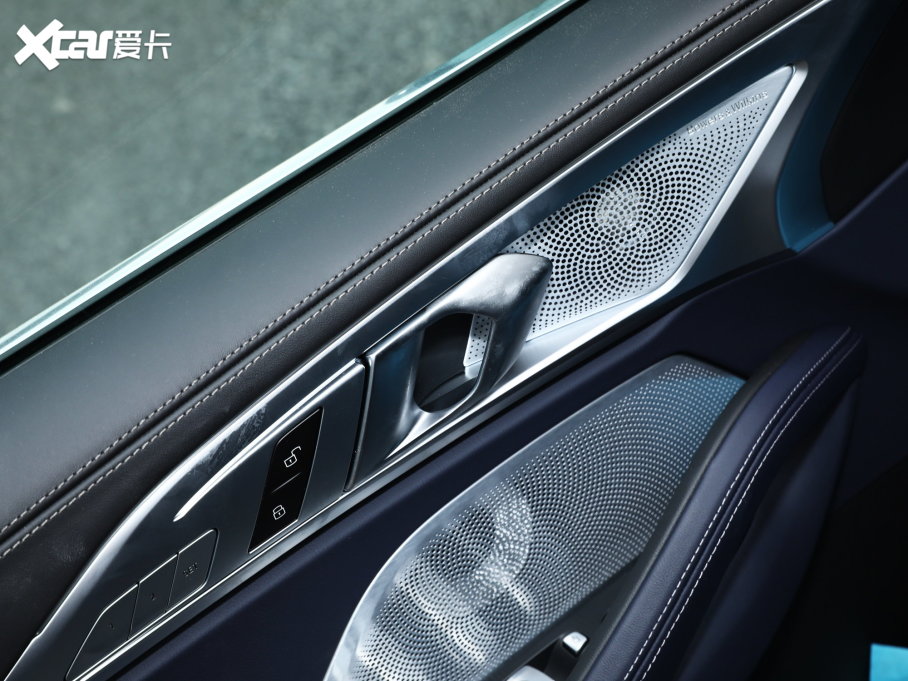 2022R8ϵT 840i xDrive TI܇ M\b