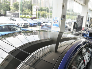 2021Ŀ 840i TI܇ M\b ܇